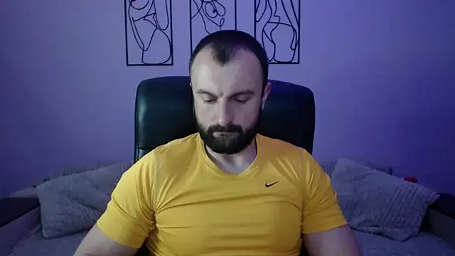 brindlefly6969 online show from May 16, 10:36 am