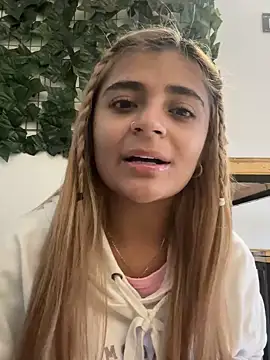 pamell col online show from December 12, 10:09 pm