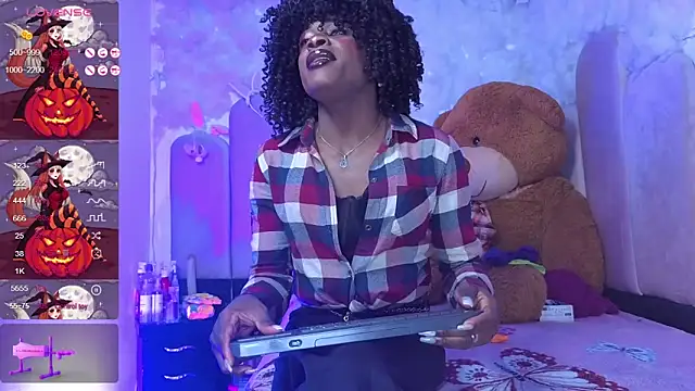 puca ebony online show from October 18, 7:47 pm