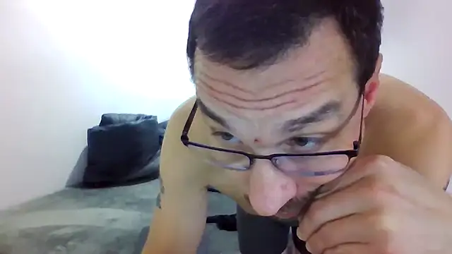 Iliketocooksquirt25 online show from January 17, 5:32 am