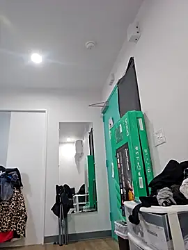 Snapshot of Iliketocooksquirt25 chatting on September 28, 4:18 am Iliketocooksquirt25 online show from September 28, 4:18 am