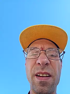 Snapshot of Iliketocooksquirt25 chatting on October 24, 5:42 pm Iliketocooksquirt25 online show from October 24, 5:42 pm