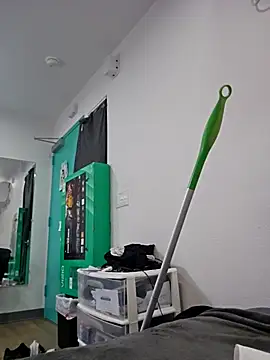 Snapshot of Iliketocooksquirt25 chatting on October 26, 5:35 am Iliketocooksquirt25 online show from October 26, 5:35 am