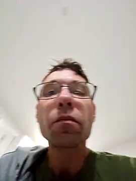 Iliketocooksquirt25 online show from November 14, 8:02 am