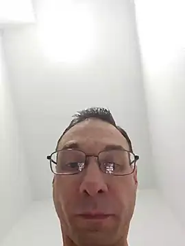 Iliketocooksquirt25 online show from May 22, 3:13 am