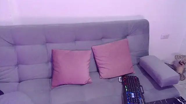 Ari-Hall online show from December 12, 2:48 am