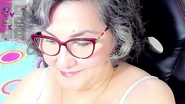 Snapshot of cataleya_mom chatting on September 24, 1:09 am cataleya mom online show from September 24, 1:09 am