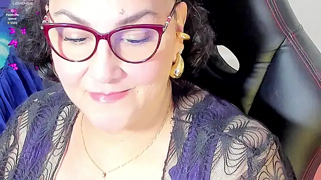 Snapshot of cataleya_mom chatting on October 4, 1:03 am cataleya mom online show from October 4, 1:03 am