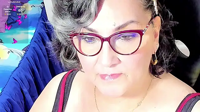 Snapshot of cataleya_mom chatting on October 6, 3:48 am cataleya mom online show from October 6, 3:48 am