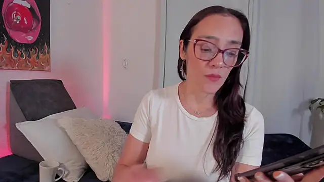 Jessica Herrera  online show from December 2, 10:16 pm