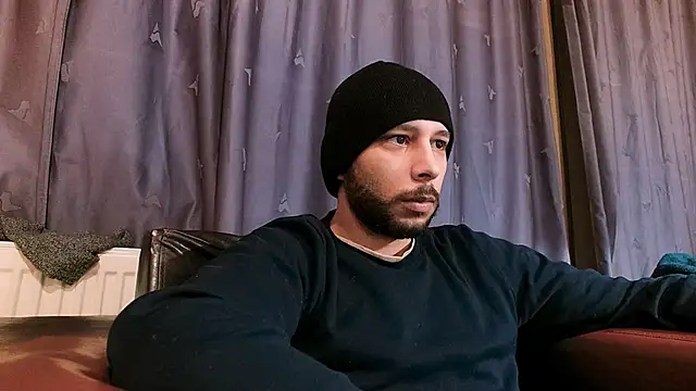 henryaxe online show from January 6, 5:38 pm