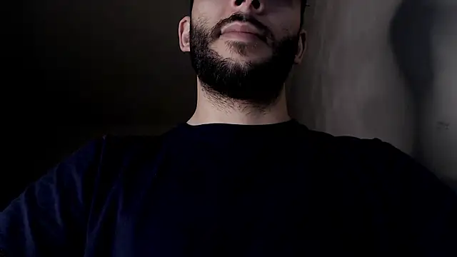 Snapshot of henryaxe chatting on February 13, 10:22 am henryaxe online show from February 13, 10:22 am