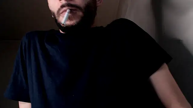 Snapshot of henryaxe chatting on February 22, 1:53 pm henryaxe online show from February 22, 1:53 pm