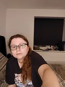 Snapshot of Kiarassecrets chatting on March 23, 8:57 pm Kiarassecrets online show from March 23, 8:57 pm