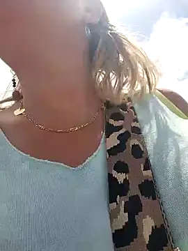 lady charlyne online show from February 1, 4:44 pm