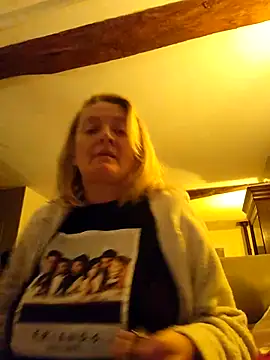 lady charlyne online show from February 25, 7:14 pm