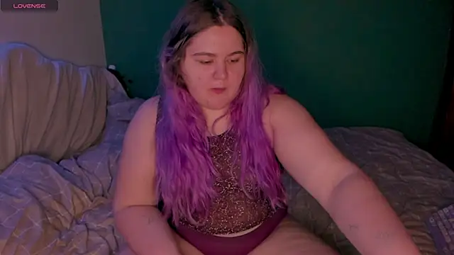 Snapshot of Freakcute_ chatting on February 4, 9:31 pm Freakcute online show from February 4, 9:31 pm