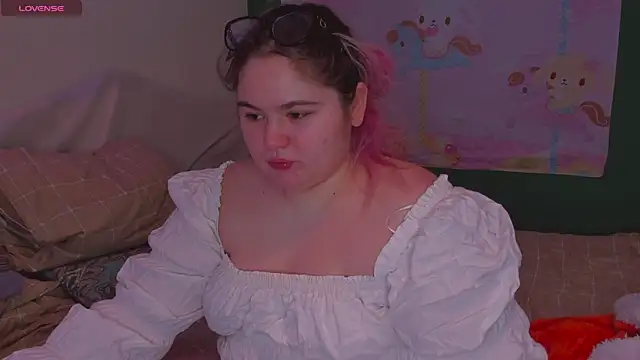 Snapshot of Freakcute_ chatting on February 27, 5:26 pm Freakcute online show from February 27, 5:26 pm