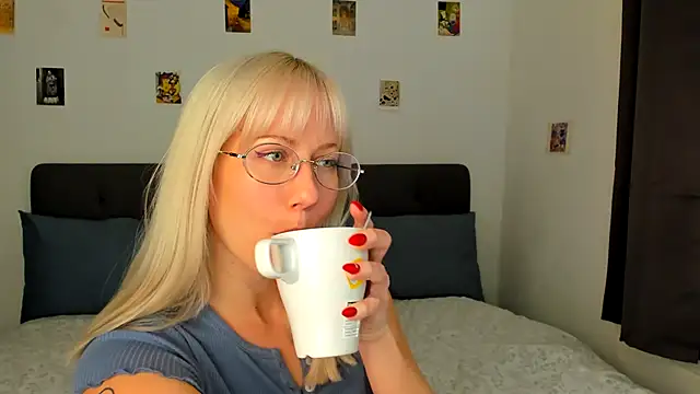 Ad Astrid online show from February 15, 7:32 pm