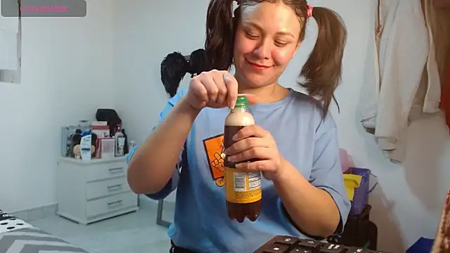 soniafuckboobs online show from October 6, 12:35 pm