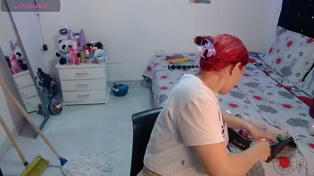 soniafuckboobs online show from May 14, 12:23 pm