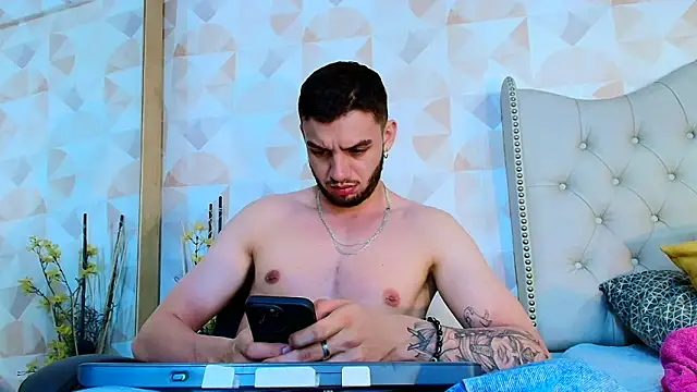 Michael magno online show from May 15, 11:56 pm