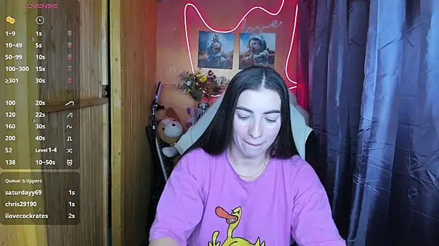 Fiery Brunette  online show from December 18, 6:57 pm