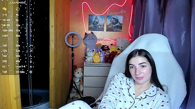 Fiery Brunette  online show from September 19, 6:48 am