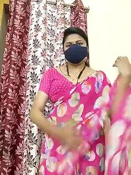 Snapshot of Indian-Indhuja chatting on January 7, 2:42 am Indian-Indhuja online show from January 7, 2:42 am