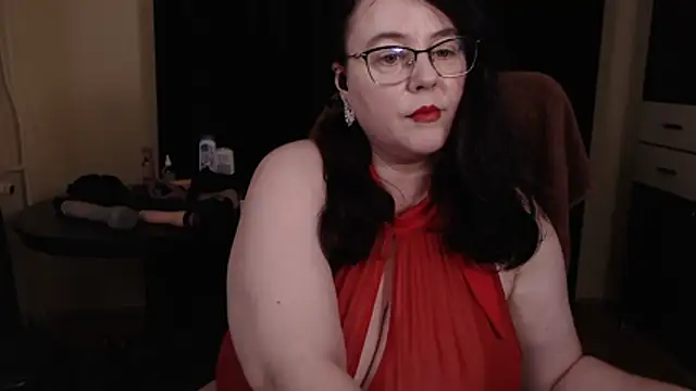 Snapshot of poshmistress chatting on December 21, 8:49 pm poshmistress online show from December 21, 8:49 pm