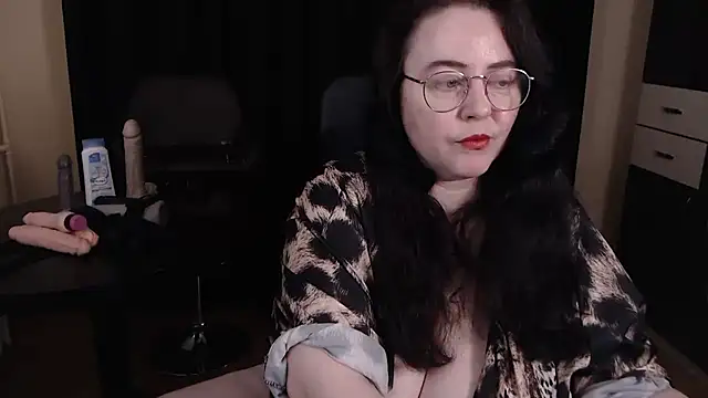 poshmistress online show from May 26, 5:47 am