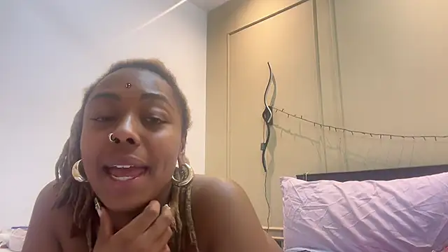Snapshot of ChocolateCakeQueen chatting on January 11, 1:48 am ChocolateCakeQueen online show from January 11, 1:48 am