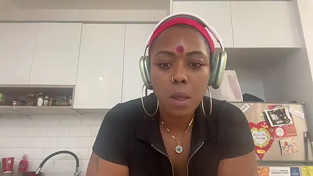 Snapshot of ChocolateCakeQueen chatting on January 29, 11:14 pm ChocolateCakeQueen online show from January 29, 11:14 pm