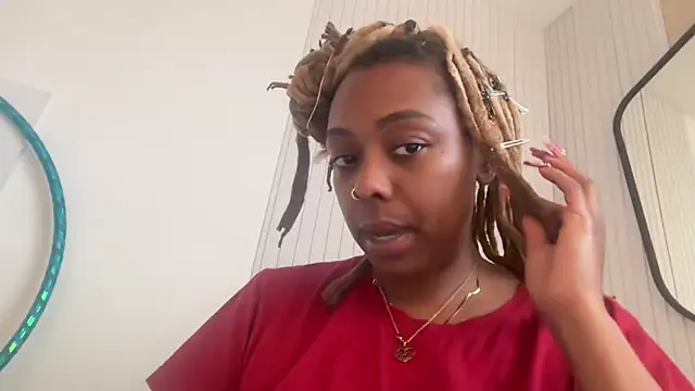 Snapshot of ChocolateCakeQueen chatting on February 17, 10:58 pm ChocolateCakeQueen online show from February 17, 10:58 pm