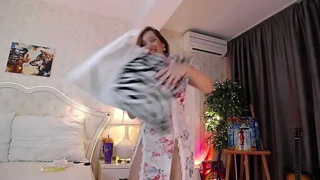 Snapshot of IreneHope chatting on March 23, 9:57 am IreneHope online show from March 23, 9:57 am