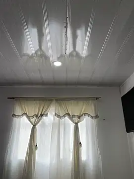 Snapshot of hannahb-e chatting on September 24, 3:26 pm hannahb-e online show from September 24, 3:26 pm