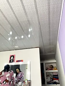 Snapshot of hannahb-e chatting on September 26, 4:11 pm hannahb-e online show from September 26, 4:11 pm