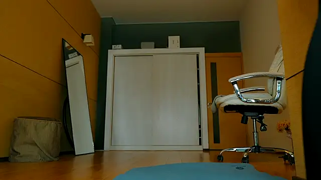 sigmasian online show from December 4, 9:07 am