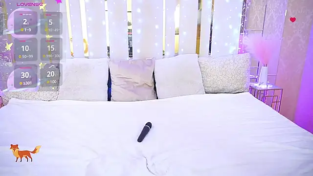 Marina Mur  online show from March 4, 8:05 pm