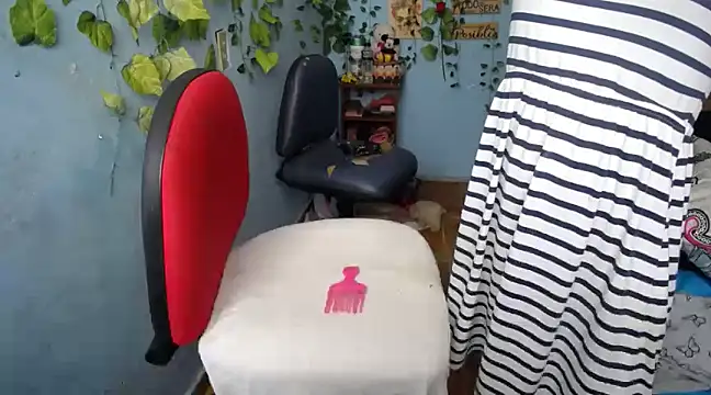 nicole ink online show from February 27, 2:43 pm