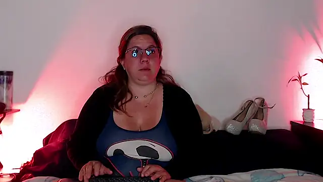 katie joness  online show from October 10, 9:30 am