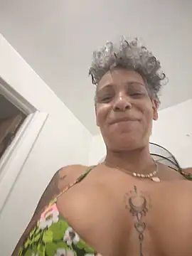 CeceilaMoon online show from June 24, 4:06 pm