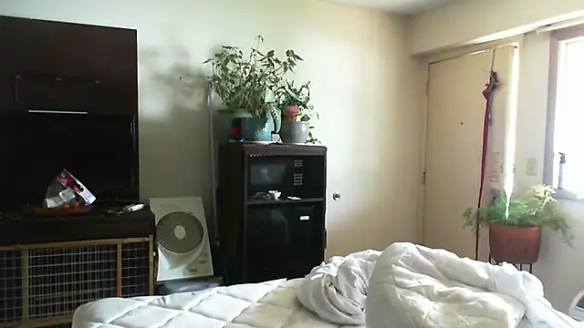 CeceilaMoon online show from July 16, 4:13 pm