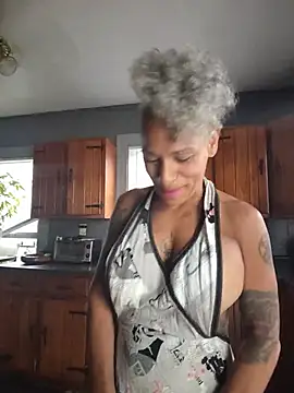CeceilaMoon online show from July 28, 2:35 pm