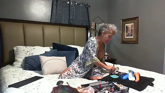 CeceilaMoon online show from August 1, 2:49 pm