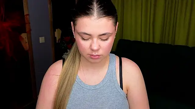 IsabellaBler online show from February 28, 12:50 pm