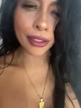 Snapshot of canela_10 chatting on September 25, 3:32 am canela 10 online show from September 25, 3:32 am