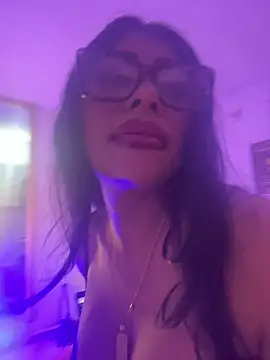 Snapshot of canela_10 chatting on October 19, 3:07 am canela 10 online show from October 19, 3:07 am