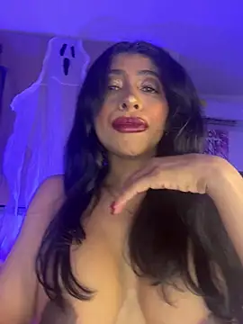 Snapshot of canela_10 chatting on October 29, 2:25 am canela 10 online show from October 29, 2:25 am