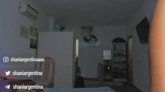 Snapshot of -ShaniArgentina- chatting on December 7, 11:23 pm -ShaniArgentina- online show from December 7, 11:23 pm